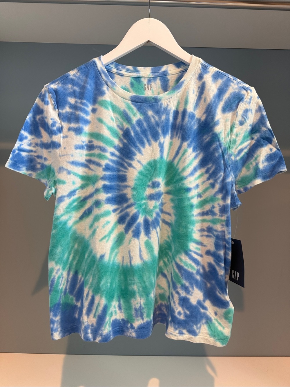 NWT GAP Tie-Dye Tee. Shrunken tee style. Blue/green/white. Sz large. Soft. New!